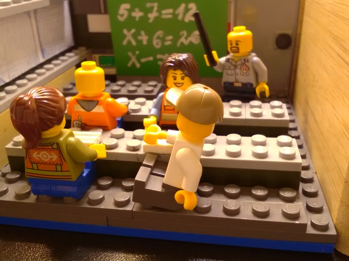 LEGO MOC - LEGO-конкурс 16x16: 'Все работы хороши' - Обычный день в школе.: Работа учителя очень сложная...