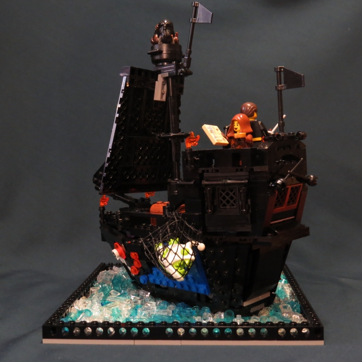 LEGO MOC - LEGO-contest 24x24: 'Pirates' - Черная акула династии МакШарков