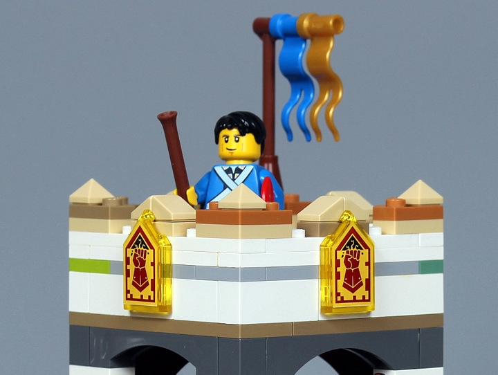 LEGO MOC - LEGO-contest 24x24: 'Pirates' - Форт 'Южный': Наверху дежурит самый дальнозоркий. Вдруг пираты рискнуть отбить своих товарищей.