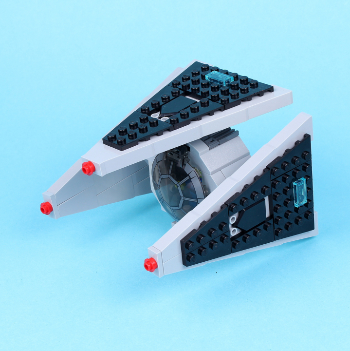 LEGO MOC - LEGO-конкурс 'Путь к звездам' - Межгалактический звездолет (Рекламный буклет): Вид 2