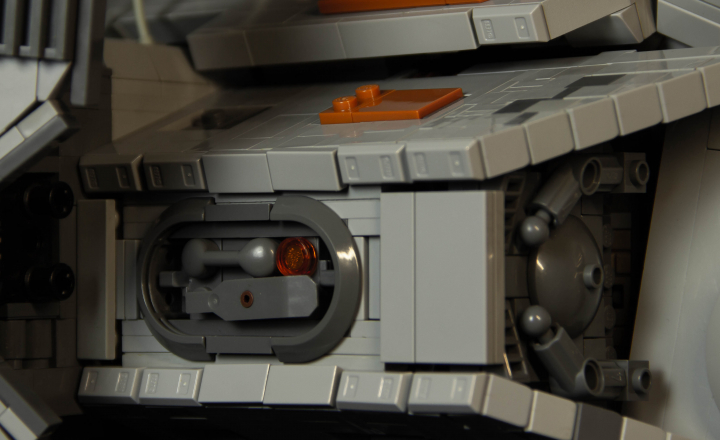 LEGO MOC - LEGO-конкурс 'Путь к звездам' - Звездный Бродяга: Я умею слушать корабль, знаю каждую его заклепку. Сразу понимаю, в чем проблема, стоит только прислушаться. Пусть видом и неказист, 'Звездный Бродяга' всегда был мне домом, всегда им и останется.