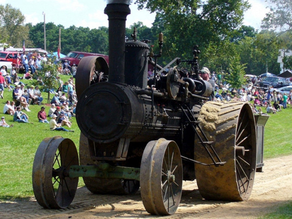 паровой трактор 