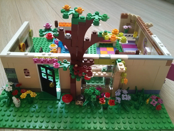 Маша еще не пришла..