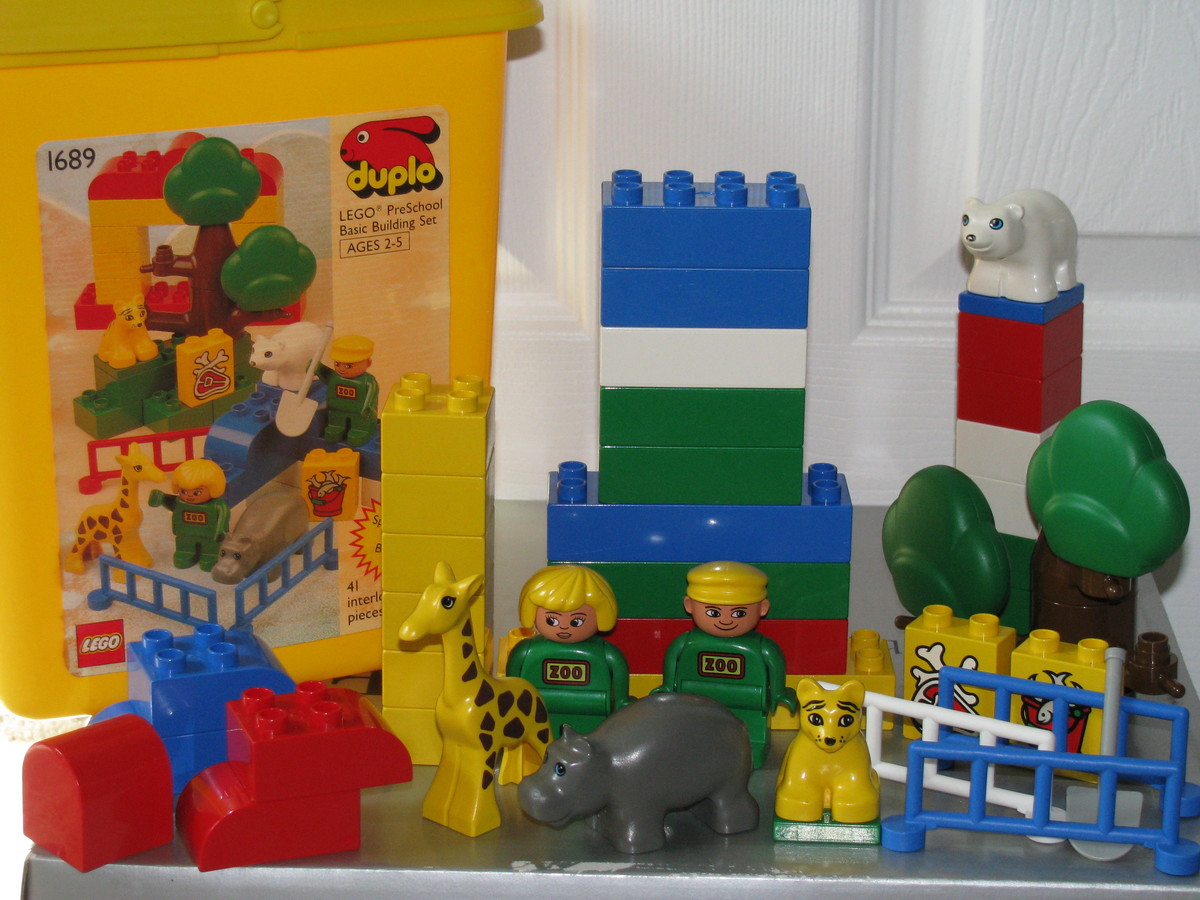 Bricker - Construction Toy by LEGO 1689 Zoo Babies Bucket