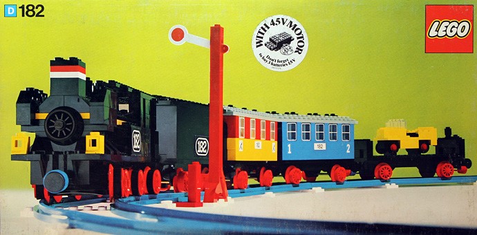Bricker - Construction Toy by LEGO 182 4.5V Train Set with signal