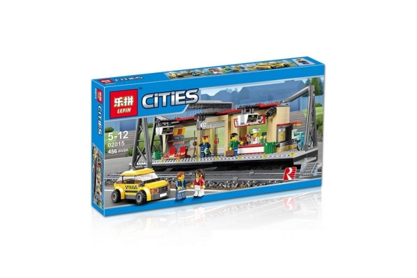 Bricker - Construction Toy by LEPIN 02015 Train station