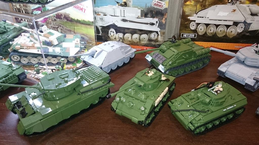 Bricker - Cobi presents World of Tanks - Roll Out construction sets
