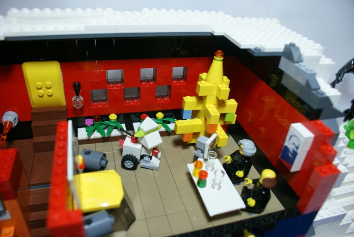 LEGO MOC - New Year's Brick 3015 - 3015-ый, привет из 2015 года: Пять минут до Нового 3015 года!