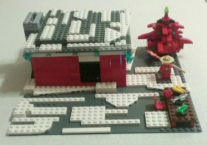 LEGO MOC - New Year's Brick 2017 - Новый год Красного волшебника: Дом: вид сбоку
