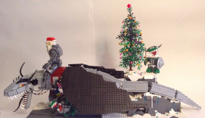 LEGO MOC - New Year's Brick 2017 - Операция 'Много подарков для Оркомикселей'