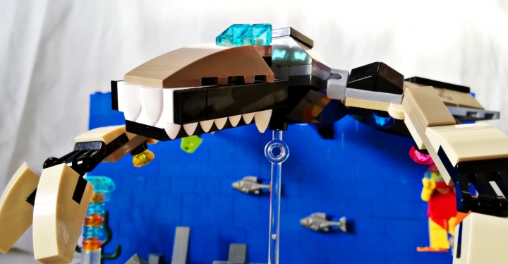LEGO MOC - Fantastic Beasts And Who Dreams Of Them - Алмазный аллигатор : Массивная челюсть.