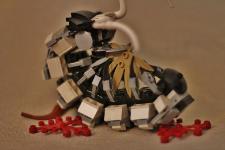 LEGO MOC - Fantastic Beasts And Who Dreams Of Them - Буйволиный Кракс: Омномном.