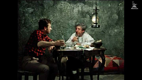 Вечер  в дворницкой из фильма "Двенадцать стульев"